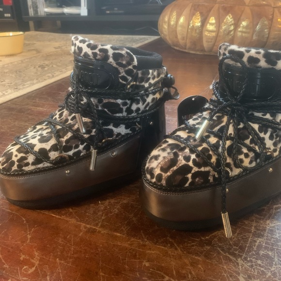 Jimmy Choo Moon Boots Leopard Print - Picture 4 of 4